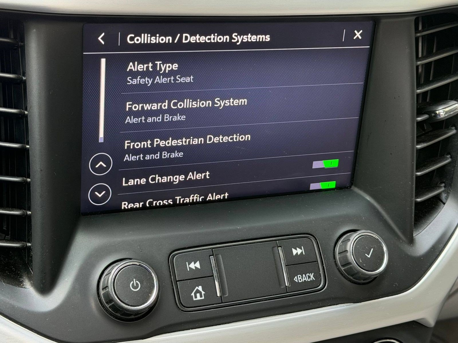 Used 2020 GMC Acadia SLT w/ Driver Alert Package II AWD/4WD image 33
