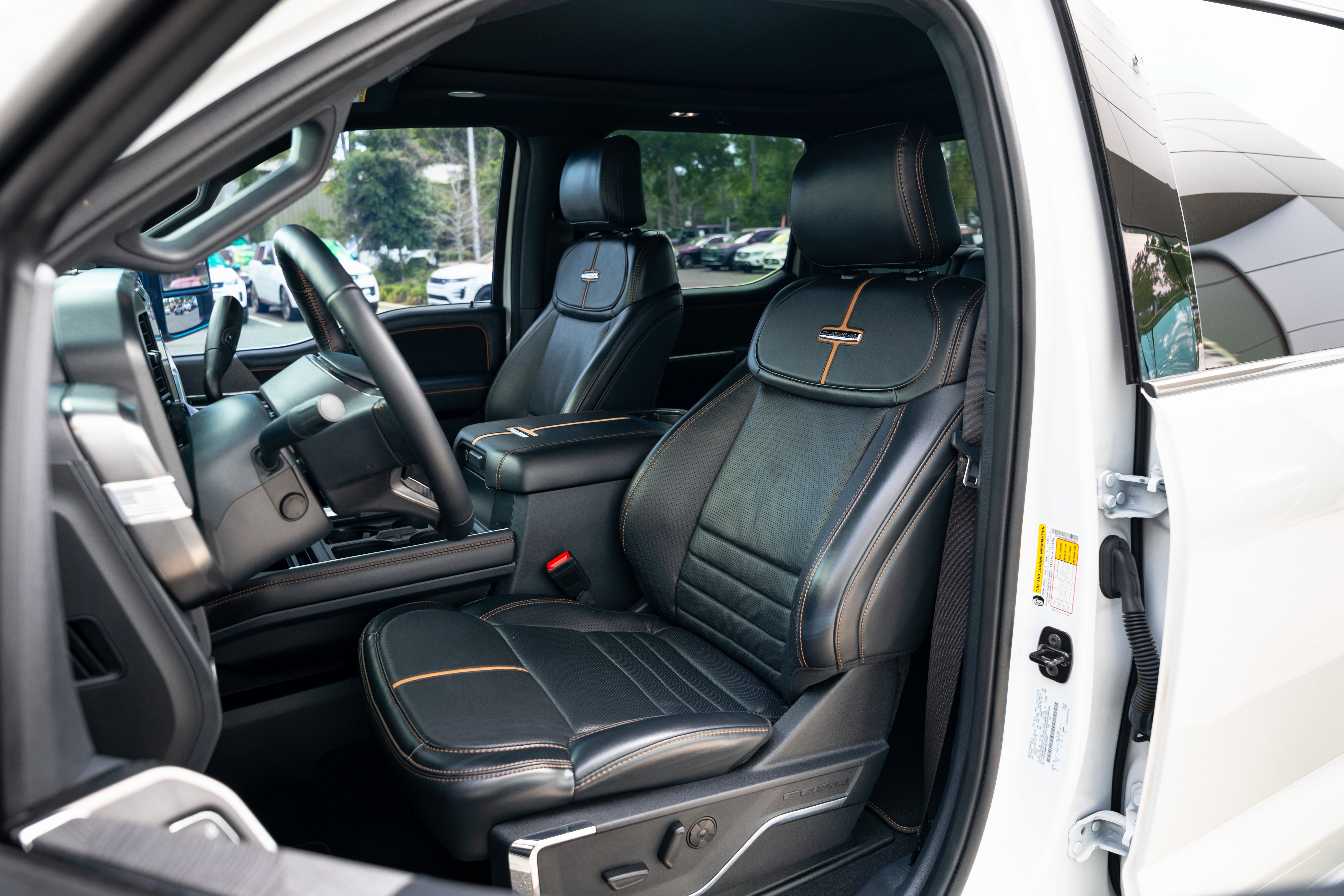 Used 2024 Ford F250 Platinum image 23