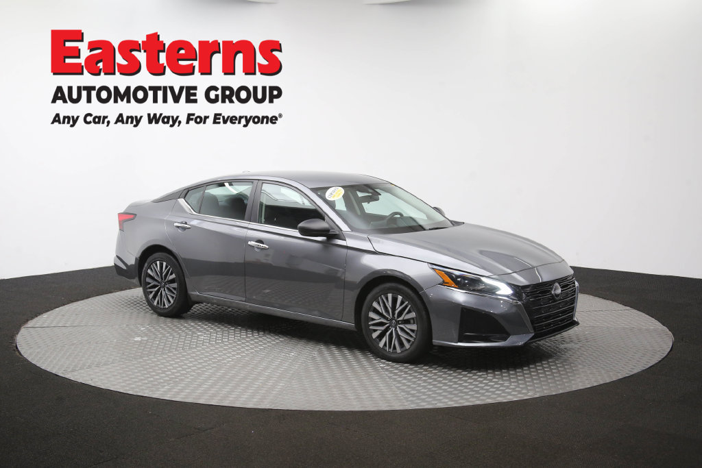 Used 2024 Nissan Altima 2.5 SV FWD image 51