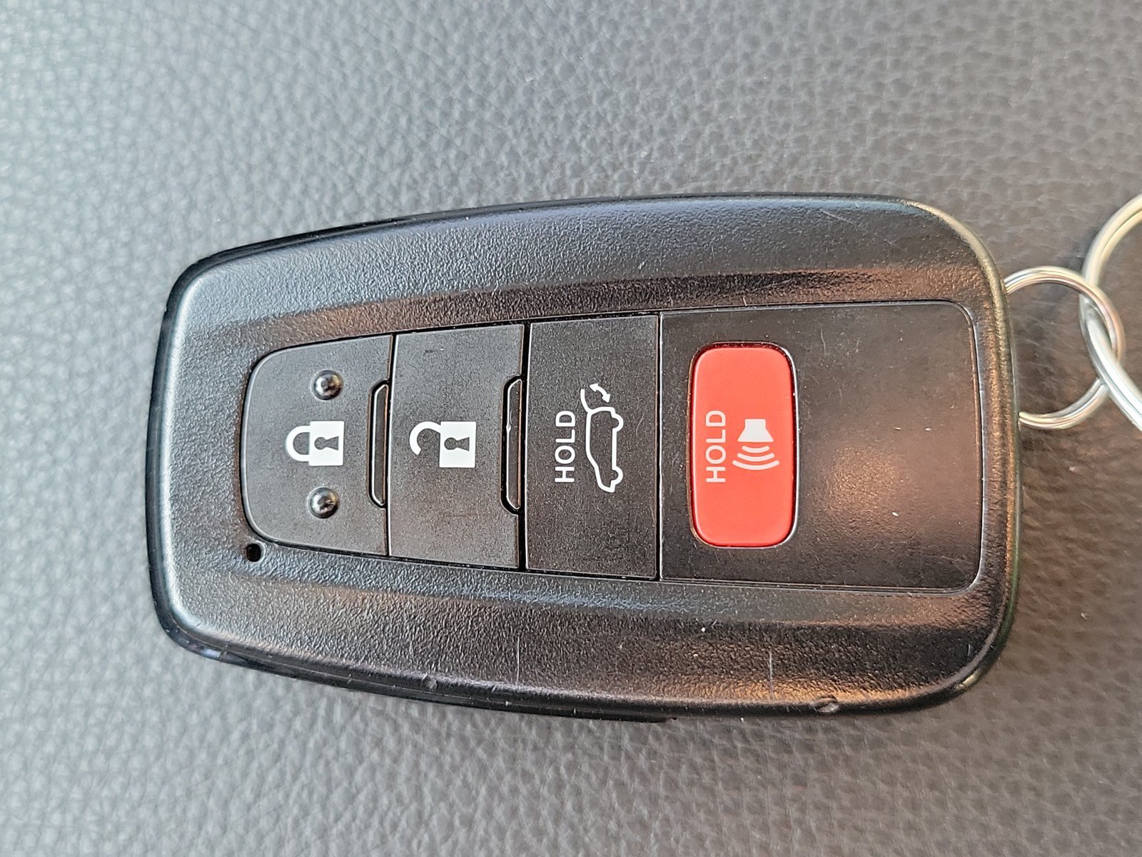 Used 2025 Toyota RAV4 XLE w/ Convenience Package FWD image 34