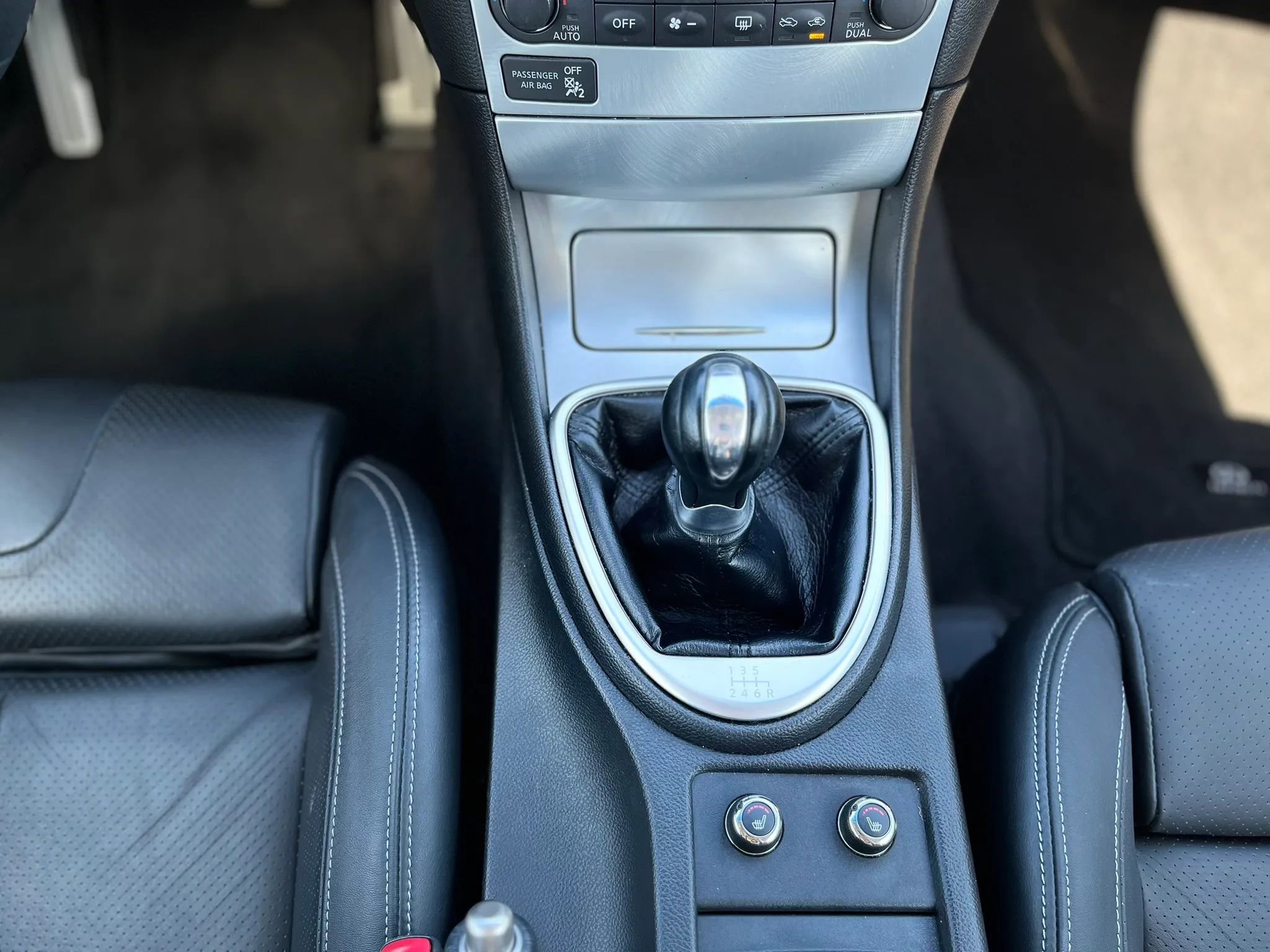 Used 2015 INFINITI Q60 Sport RWD image 13