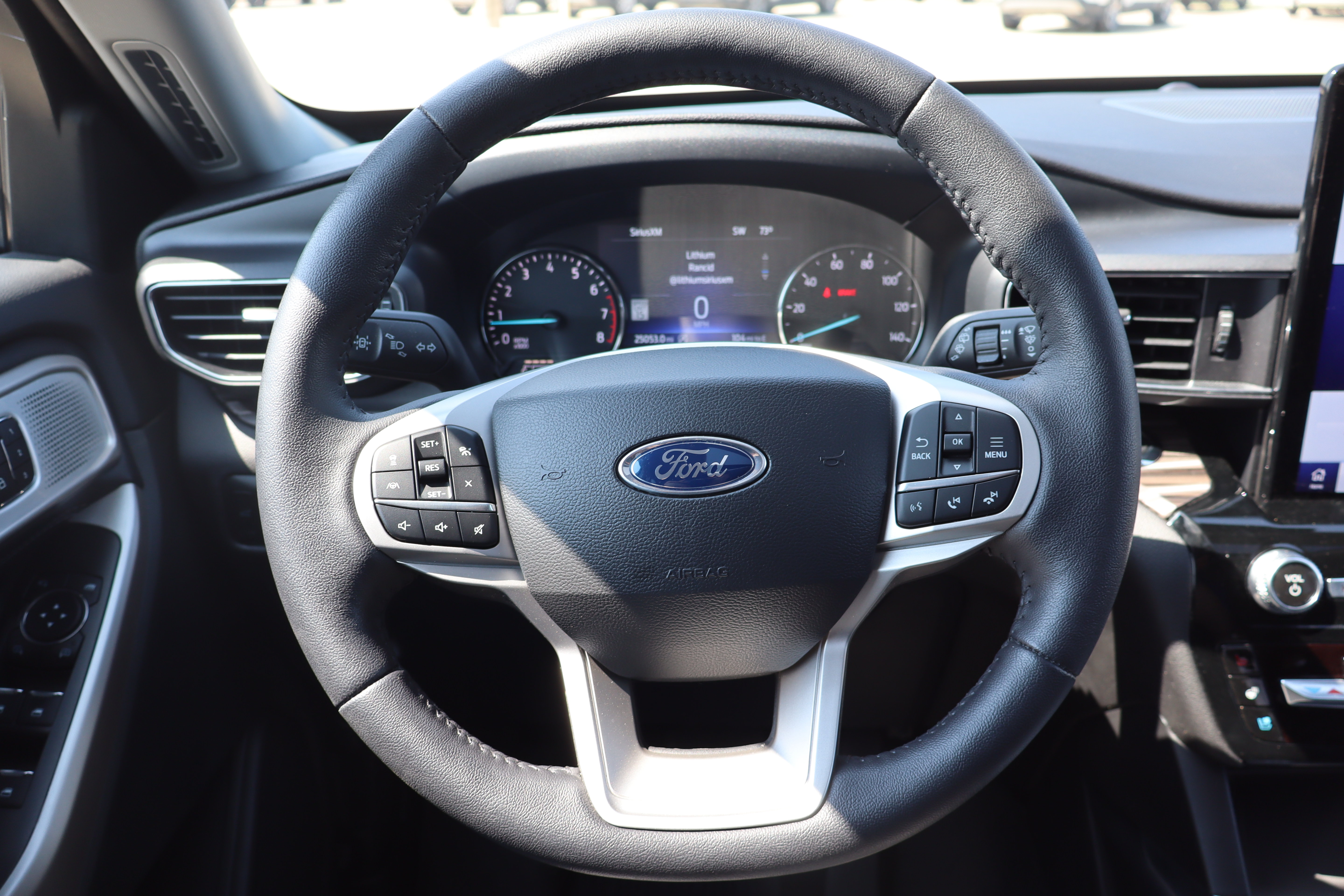 Used 2024 Ford Explorer Limited w/ Limited Technology Package AWD/4WD image 16