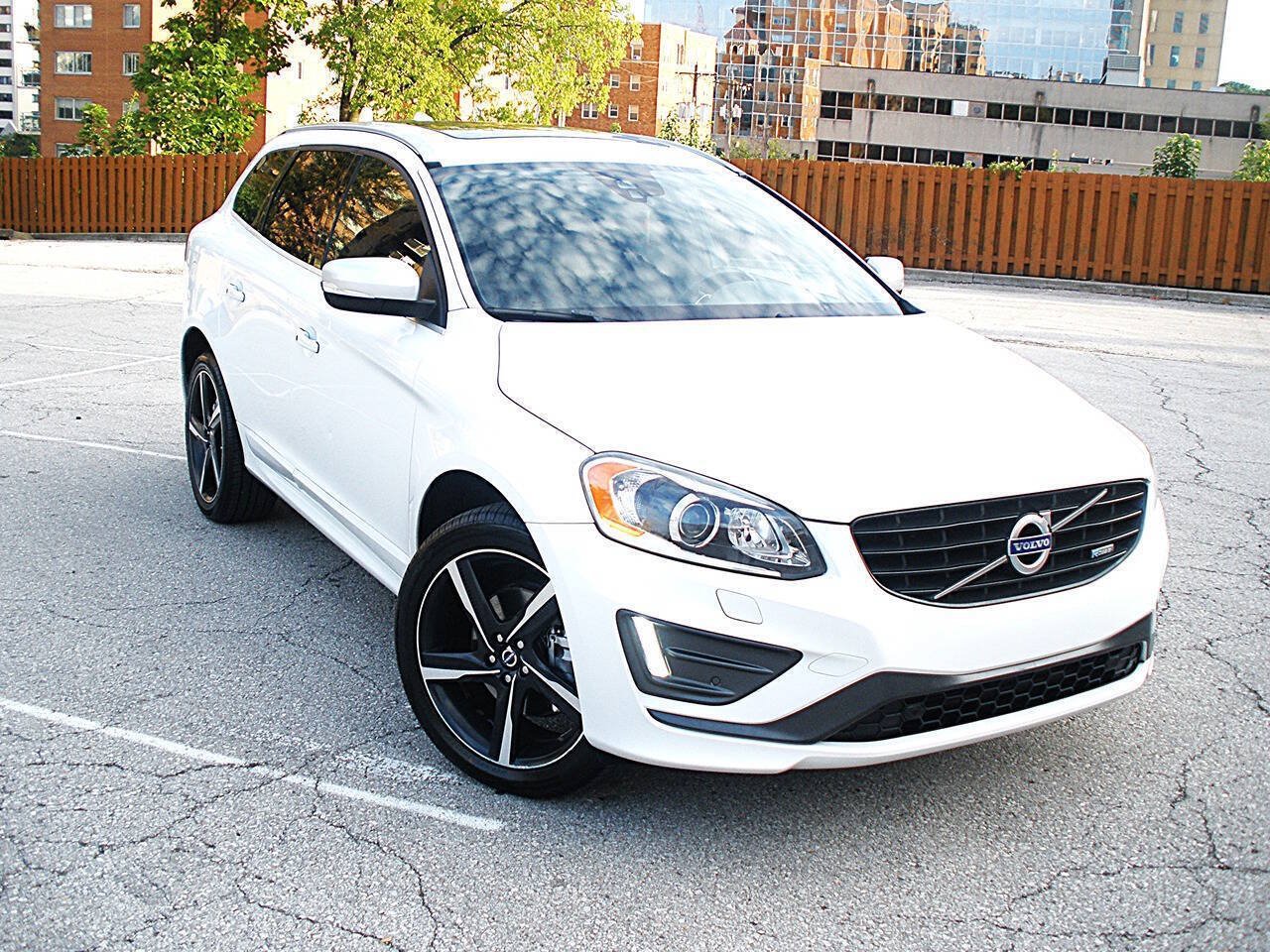 Used 2015 Volvo XC60 T6 R-Design Platinum AWD/4WD image 2