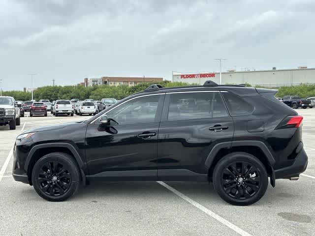 Used 2023 Toyota RAV4 XLE Premium FWD image 3