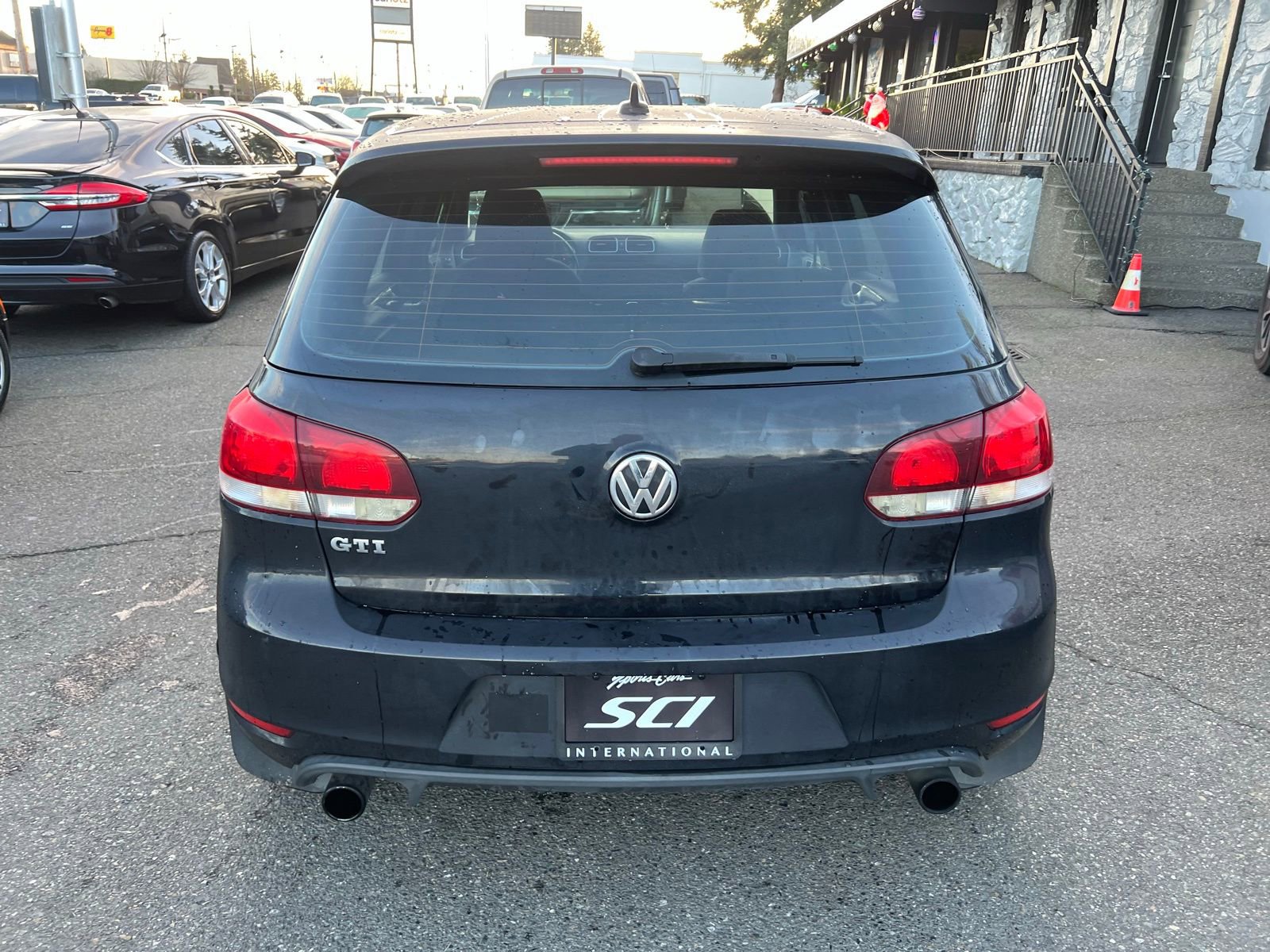 Used 2010 Volkswagen GTI 4-Door image 3