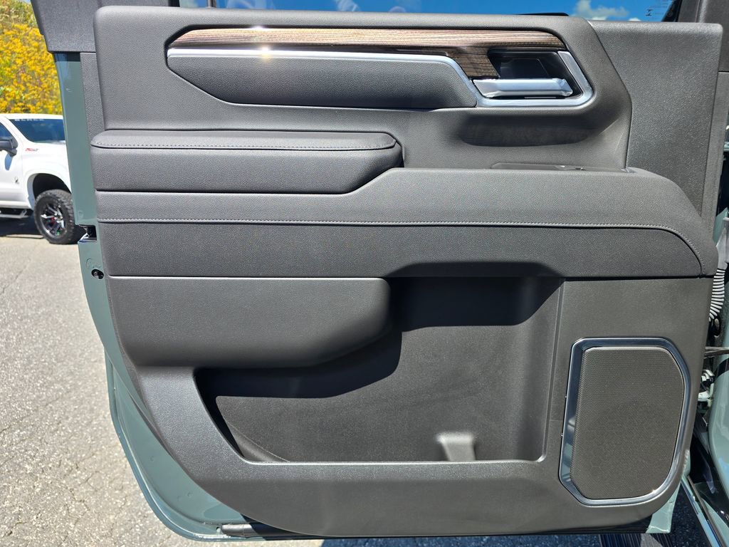 New 2025 Chevrolet Silverado 2500 LT w/ Trail Boss Package image 39