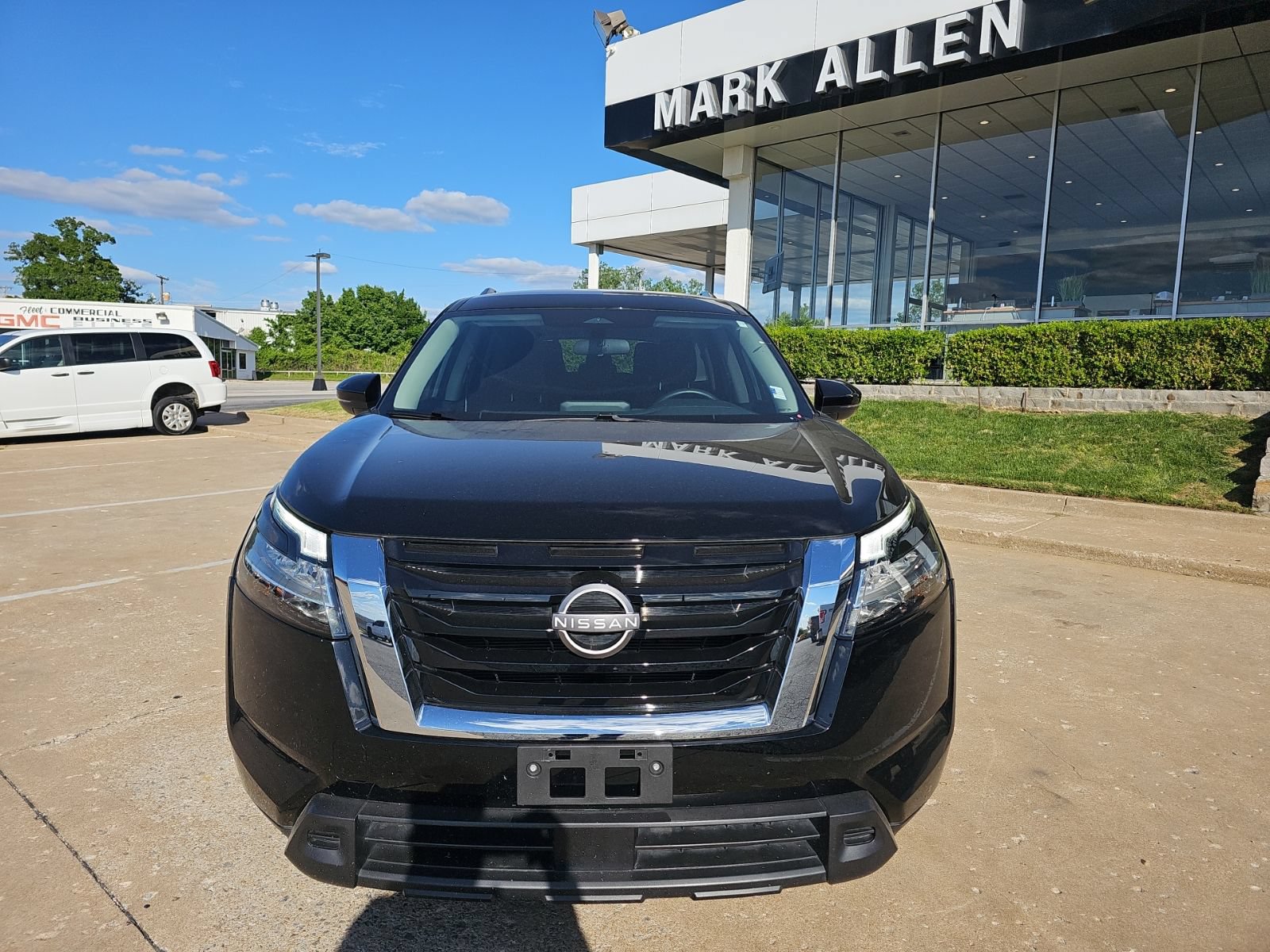 Used 2022 Nissan Pathfinder SV AWD/4WD image 8