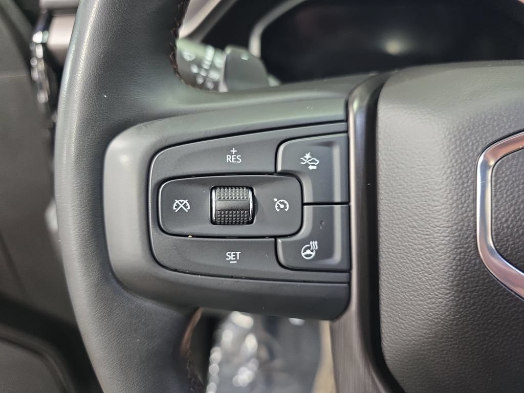 Used 2023 GMC Sierra 1500 AT4 w/ Technology Package AWD/4WD image 16