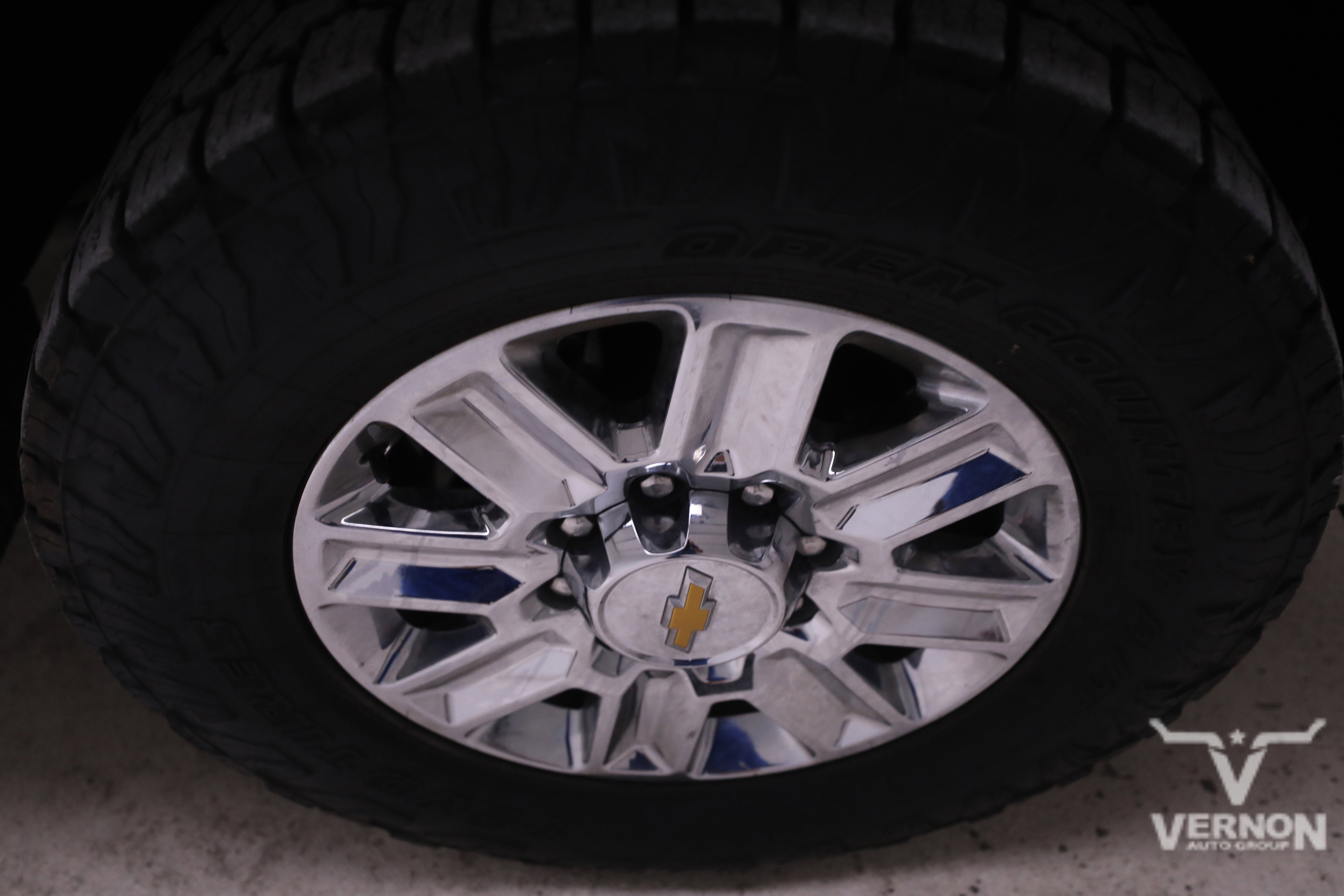 Used 2024 Chevrolet Silverado 3500 High Country w/ High Country Premium Package image 34