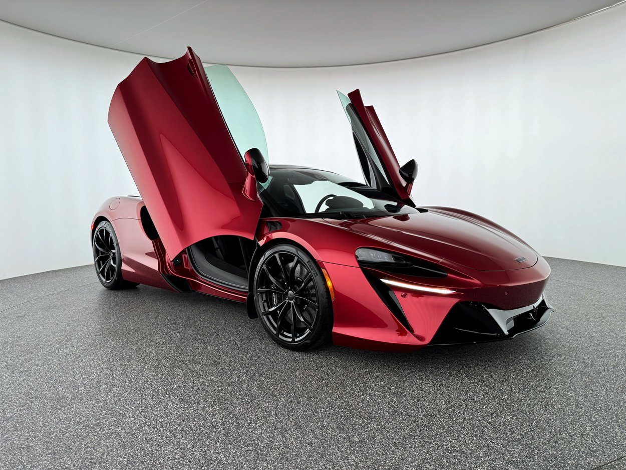 New 2025 McLaren Artura Spider image 37