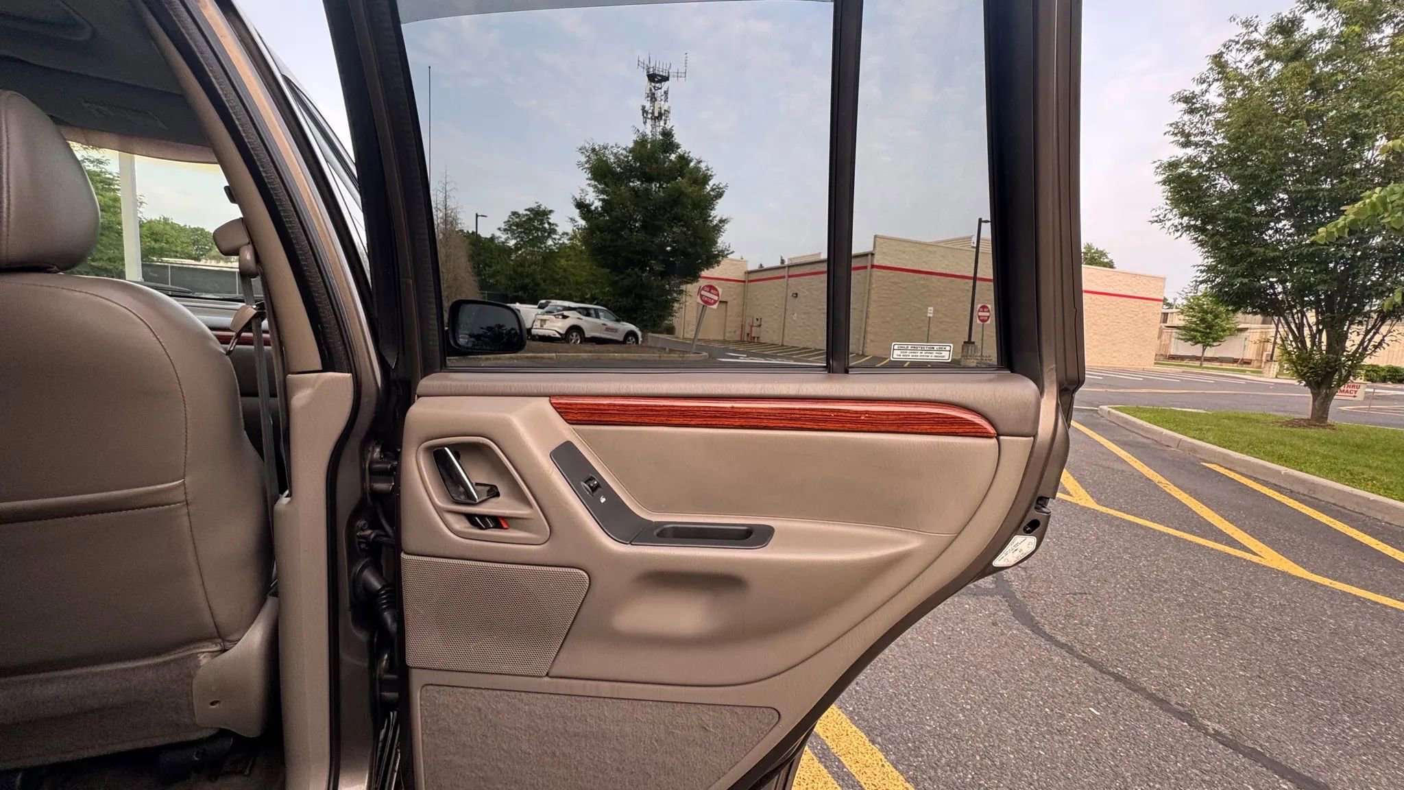 Used 1999 Jeep Grand Cherokee Limited image 21