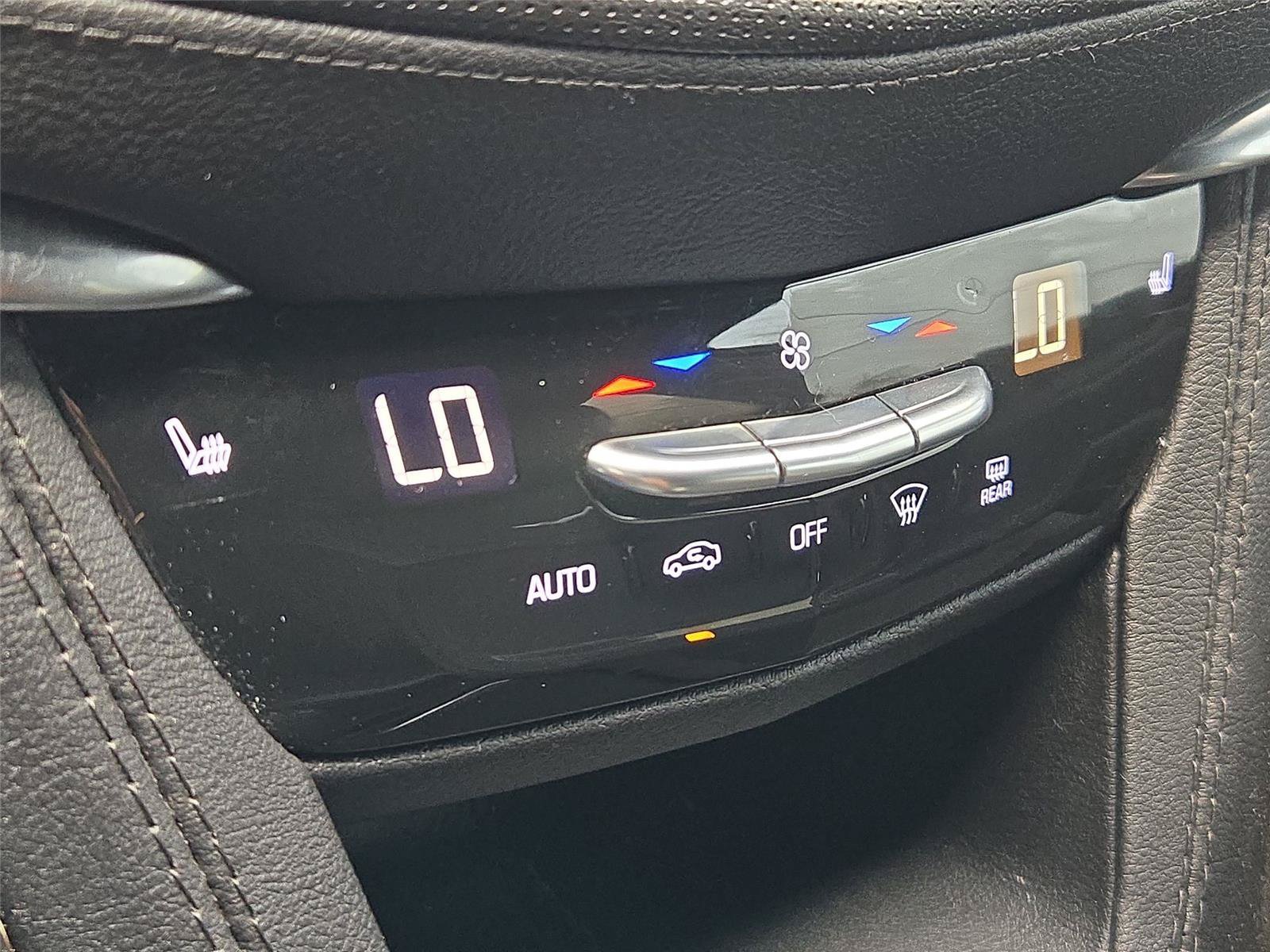 Used 2023 Cadillac XT6 Luxury FWD image 21
