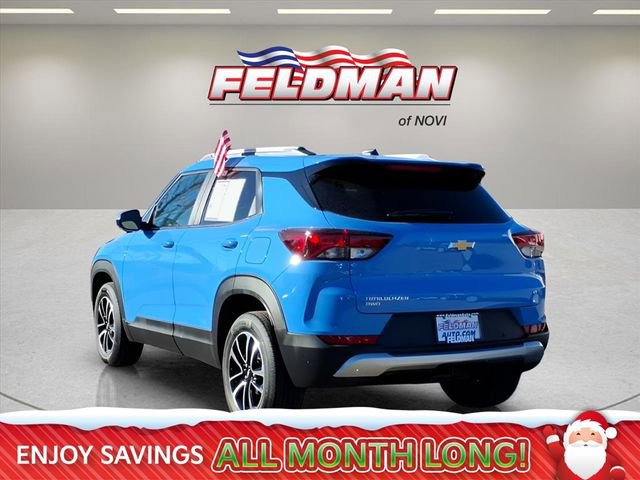 Used 2024 Chevrolet TrailBlazer LT w/ LT Cold Weather Package image 3