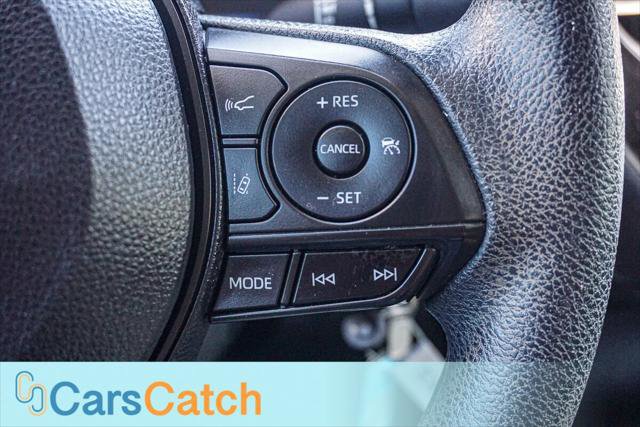 Used 2020 Toyota Corolla LE image 30