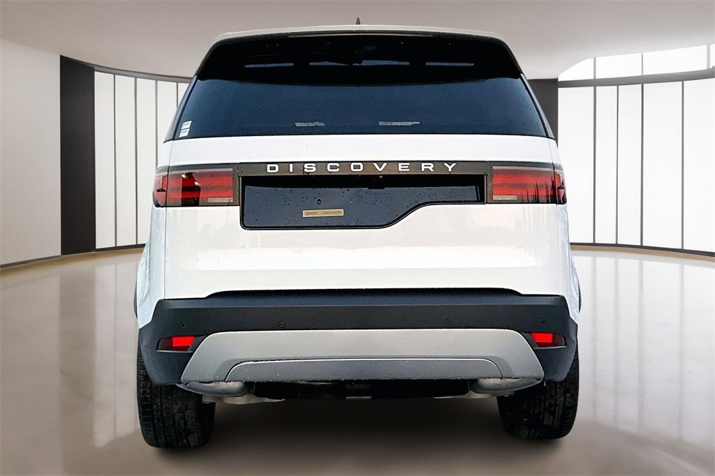 New 2025 Land Rover Discovery S image 4