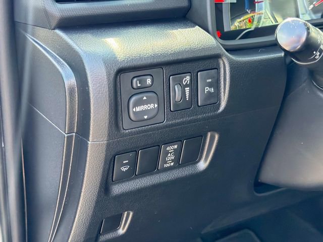 Used 2018 Toyota 4Runner Limited AWD/4WD image 25