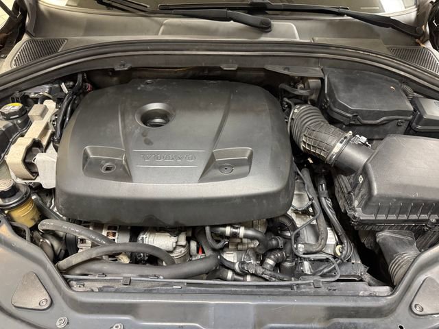 Used 2016 Volvo XC60 T6 Platinum w/ Climate Package image 27