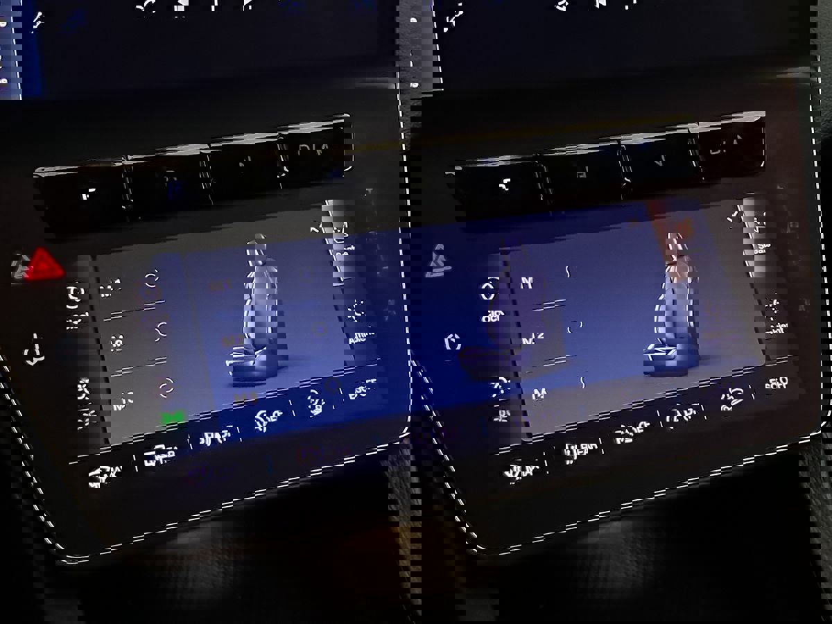 Used 2023 Maserati Grecale GT image 40