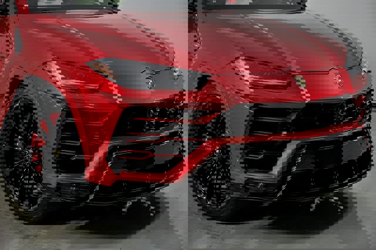 Used 2022 Lamborghini Urus AWD/4WD image 3