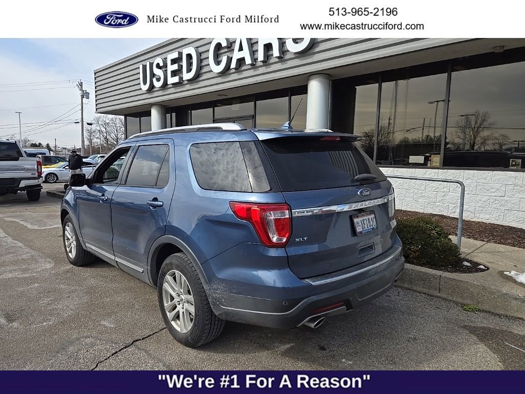 Used 2018 Ford Explorer XLT w/ Equipment Group 202A image 6