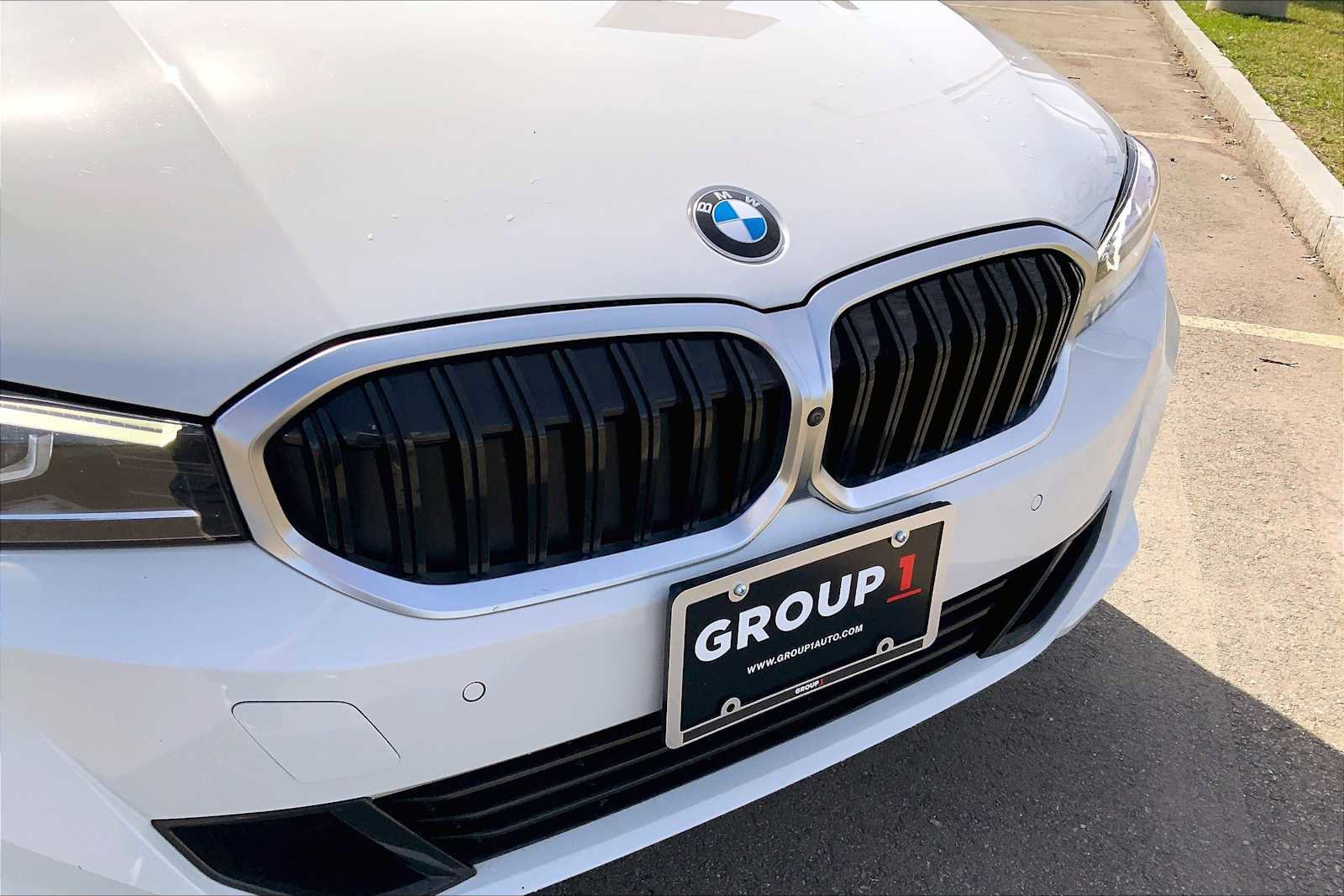 Used 2024 BMW 330i xDrive Sedan w/ Premium Package image 32