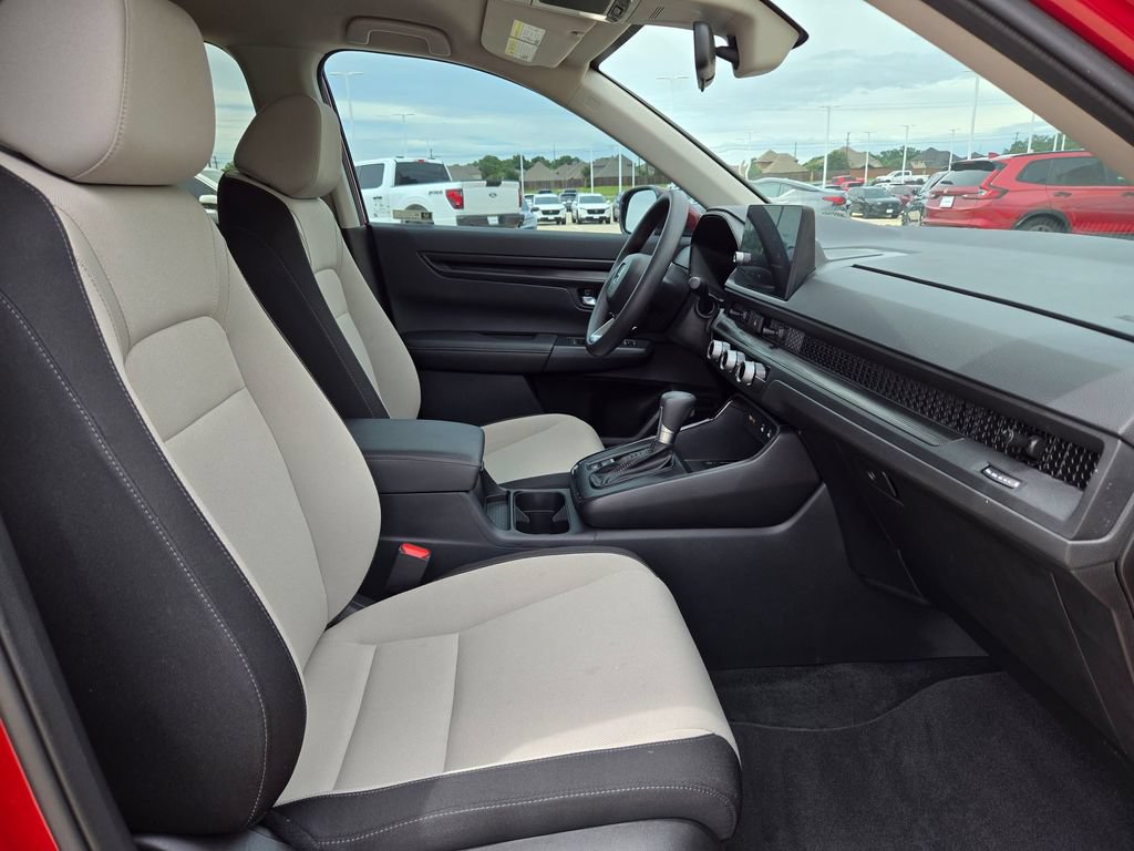 Used 2026 Honda CR-V LX image 25
