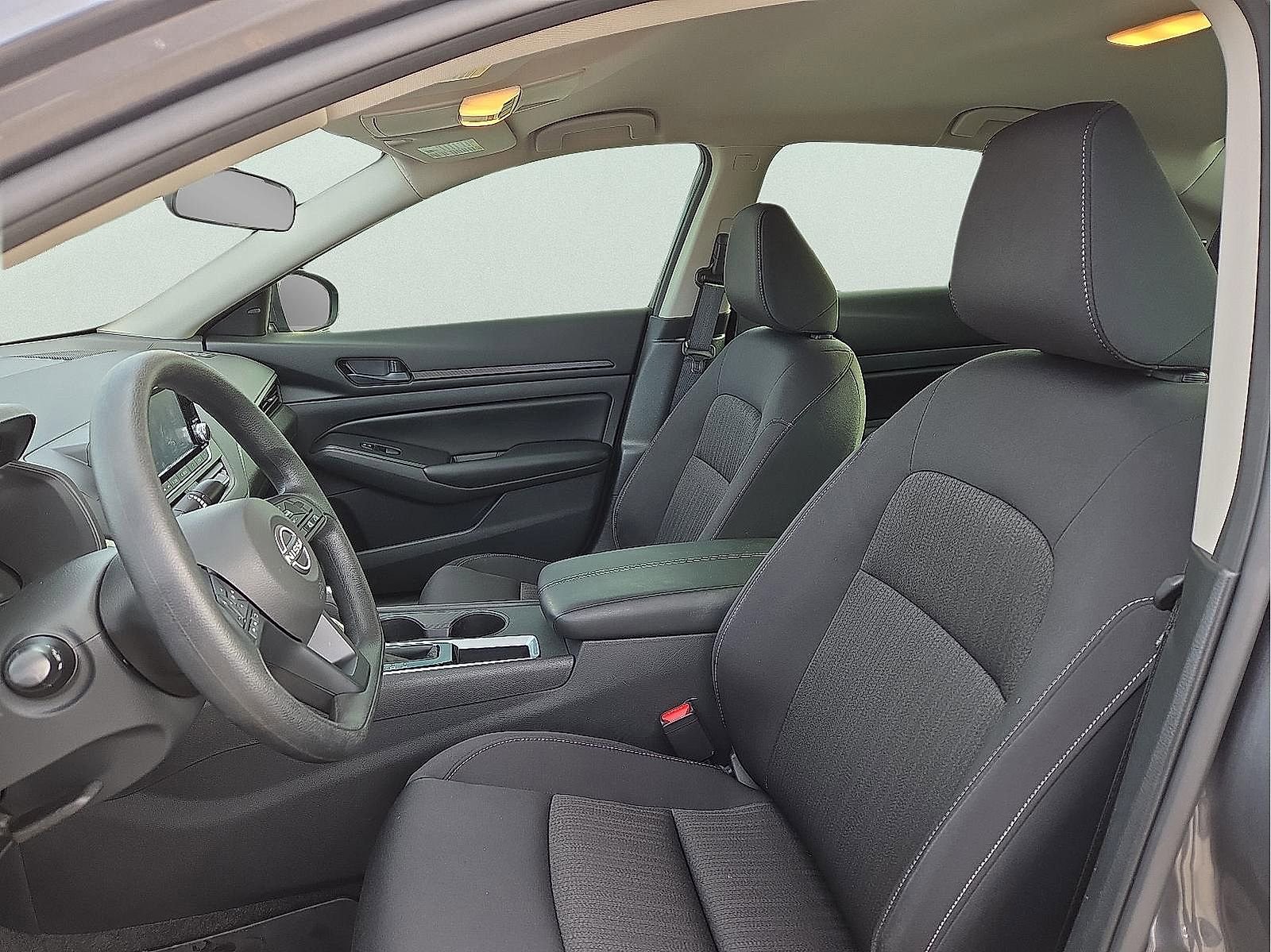 Used 2024 Nissan Altima 2.5 S image 12