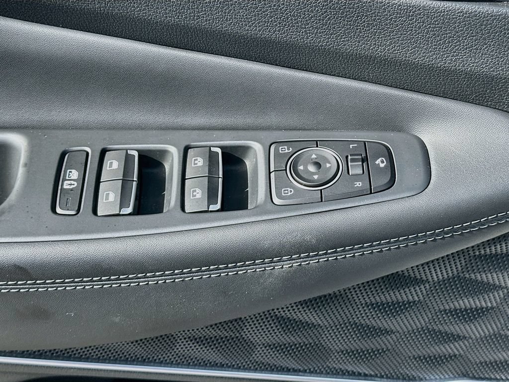 Used 2022 Hyundai Santa Fe Limited FWD image 18