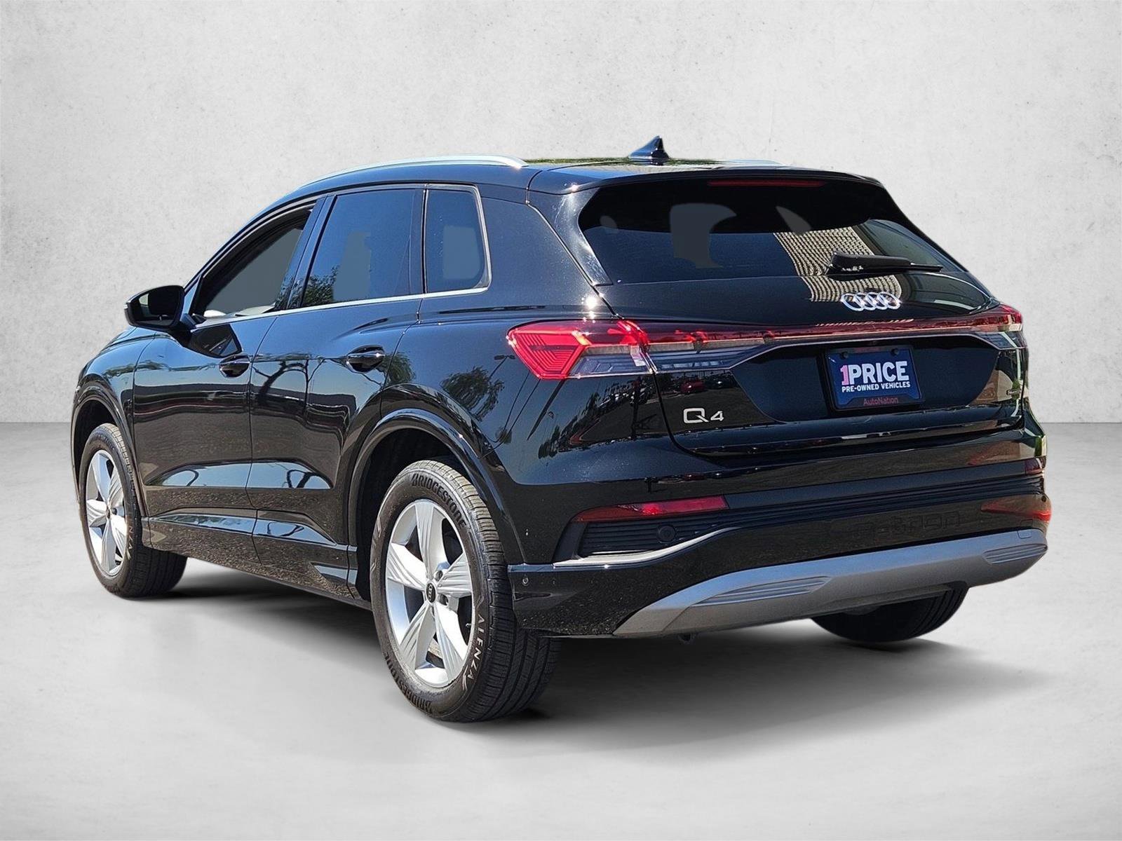 Used 2022 Audi Q4 e-tron Prestige AWD/4WD image 9