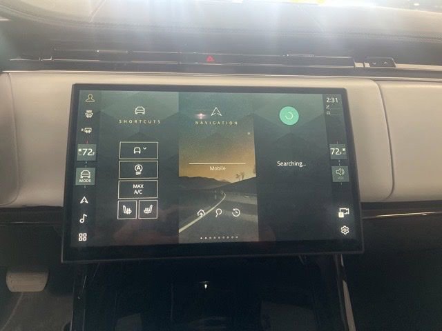 Used 2025 Land Rover Range Rover Sport image 13