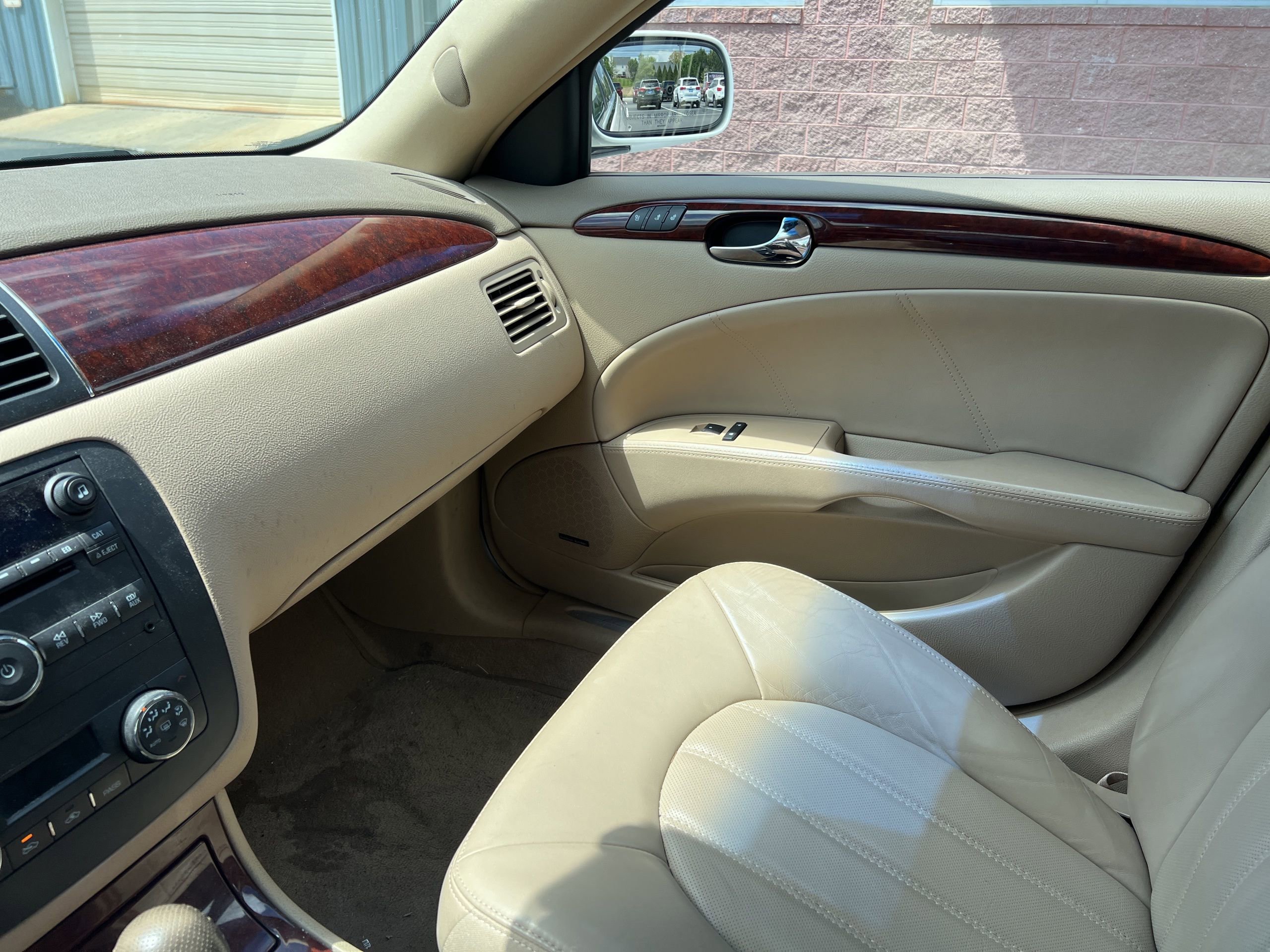 Used 2006 Buick Lucerne CXS w/ Driver Confidence Package FWD image 9
