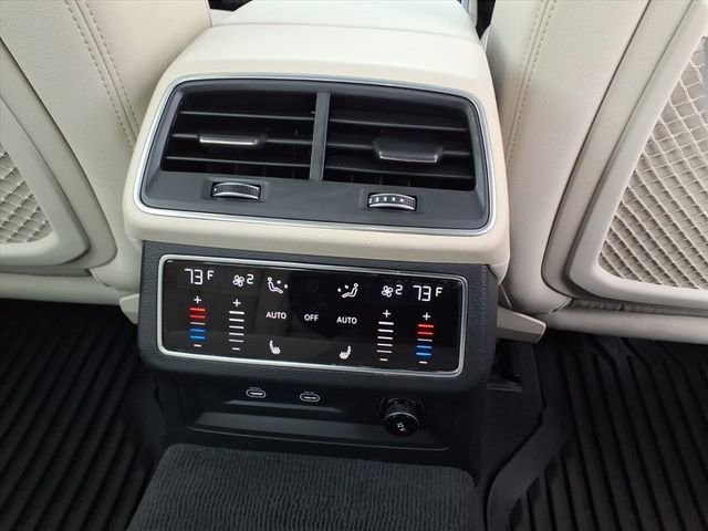 Used 2025 Audi A6 Premium Plus w/ Premium Plus Package image 12