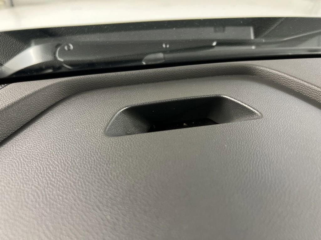 Used 2023 Buick Envision Essence AWD/4WD image 26