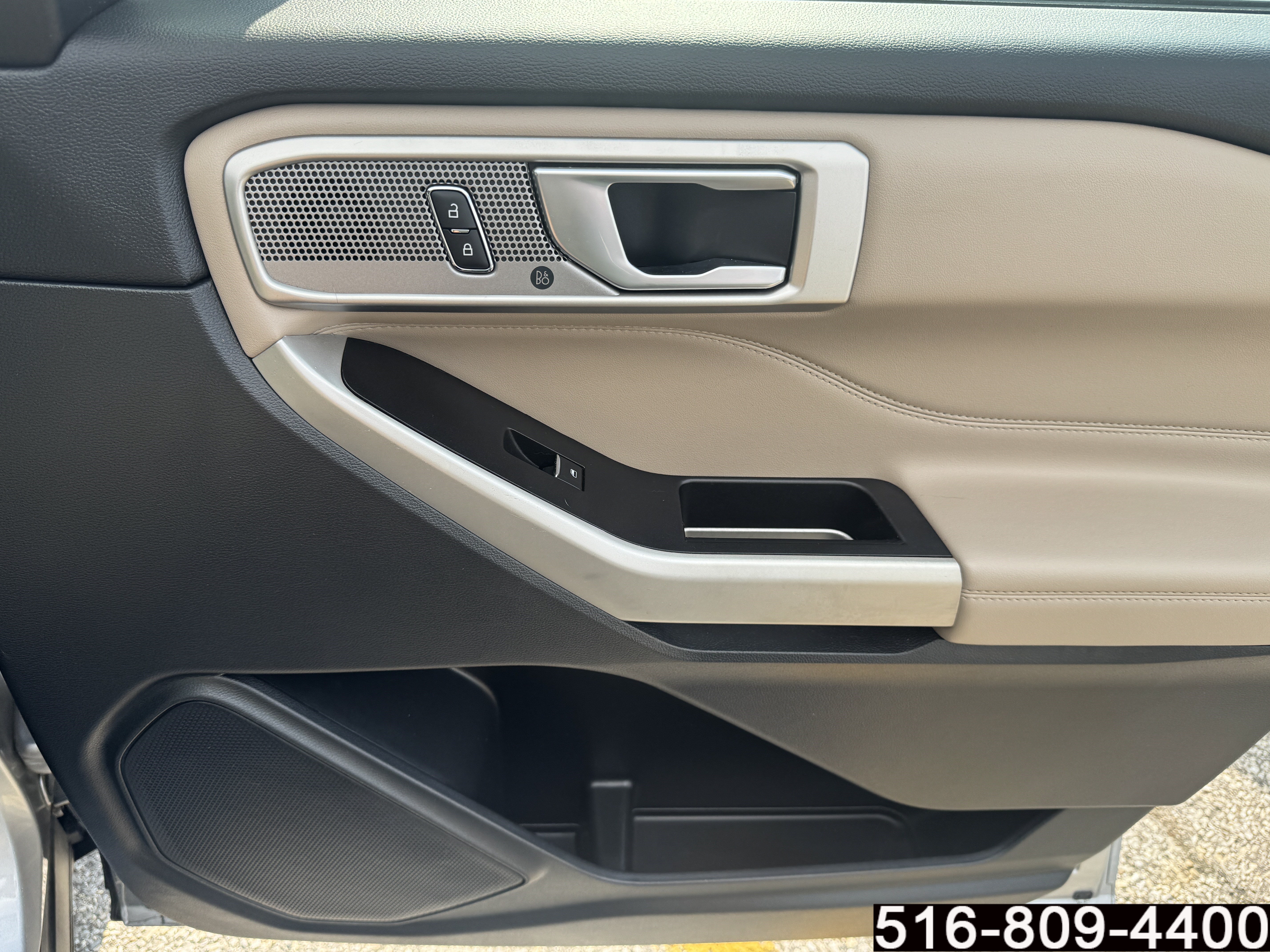 Used 2020 Ford Explorer Limited AWD/4WD image 32