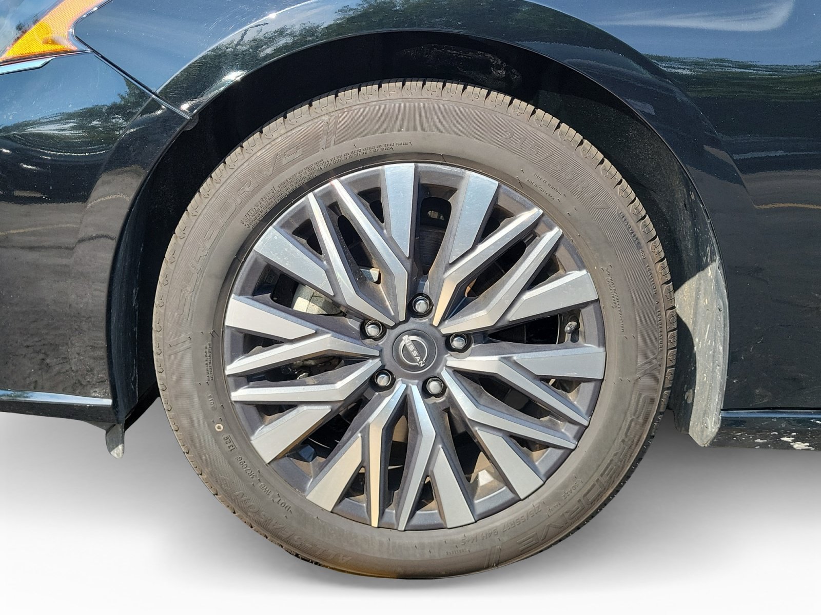 Used 2025 Nissan Altima 2.5 SV FWD image 26