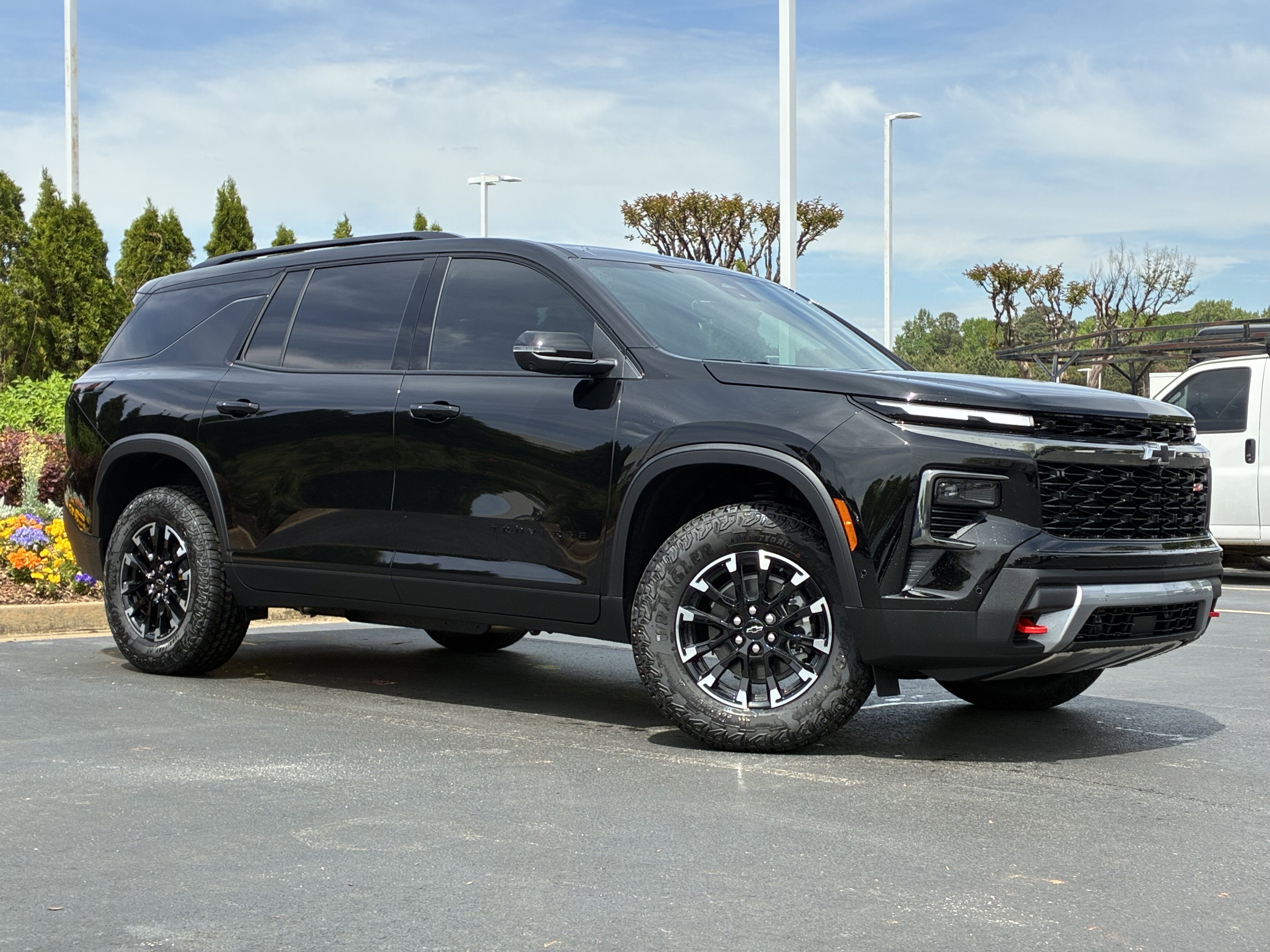 New 2026 Chevrolet Traverse Z71 w/ Enhanced Driving Package AWD/4WD image 2