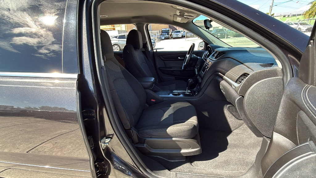 Used 2017 Chevrolet Traverse LT FWD image 38