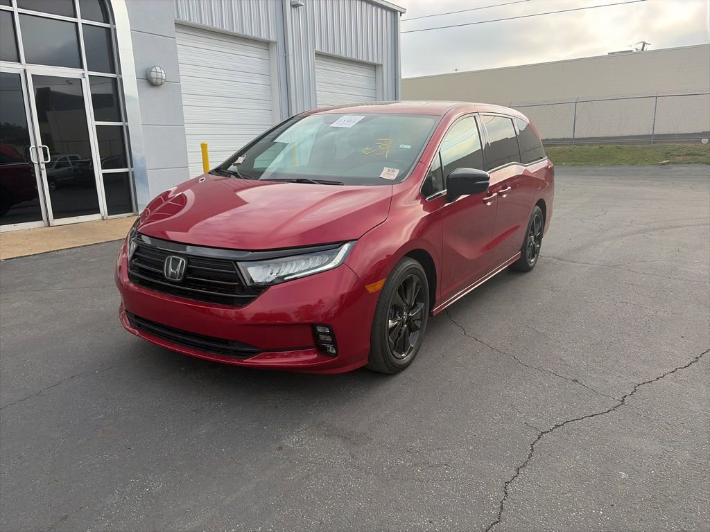 Used 2023 Honda Odyssey Sport image 3