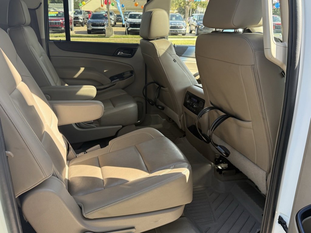 Used 2020 GMC Yukon XL SLT w/ Premium Edition image 52