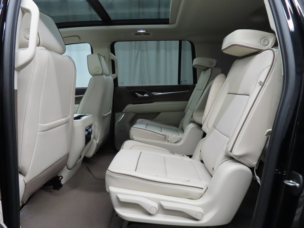 Used 2024 GMC Yukon XL Denali image 10