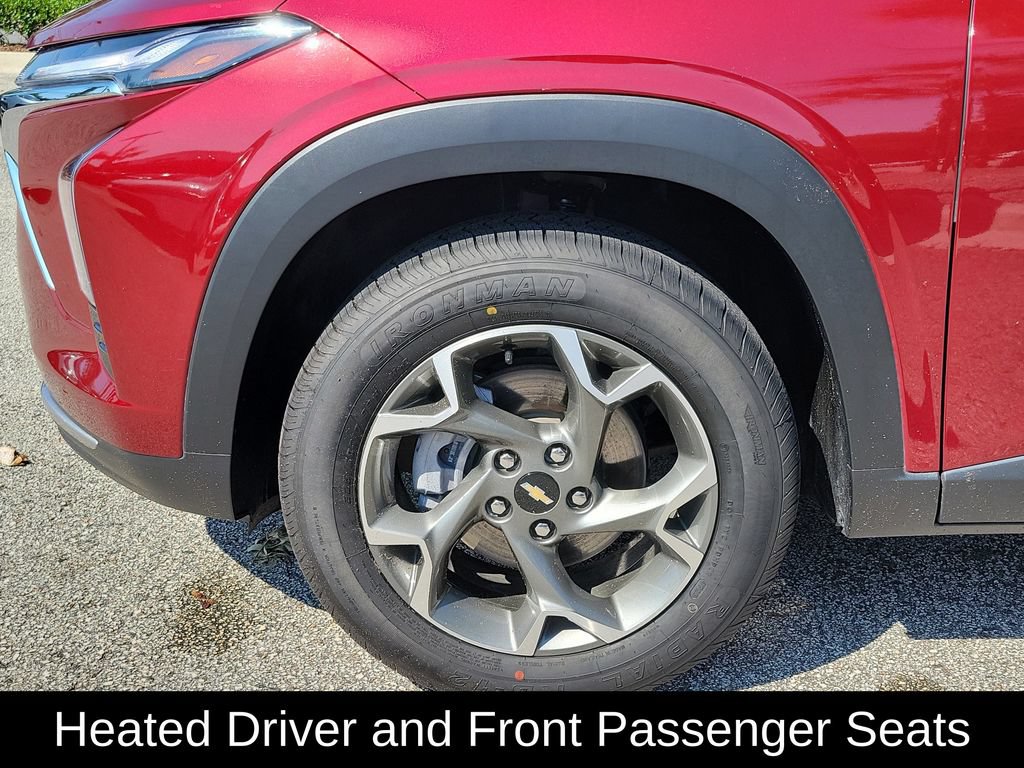 Used 2025 Chevrolet Trax LT w/ LT Convenience Package FWD image 9