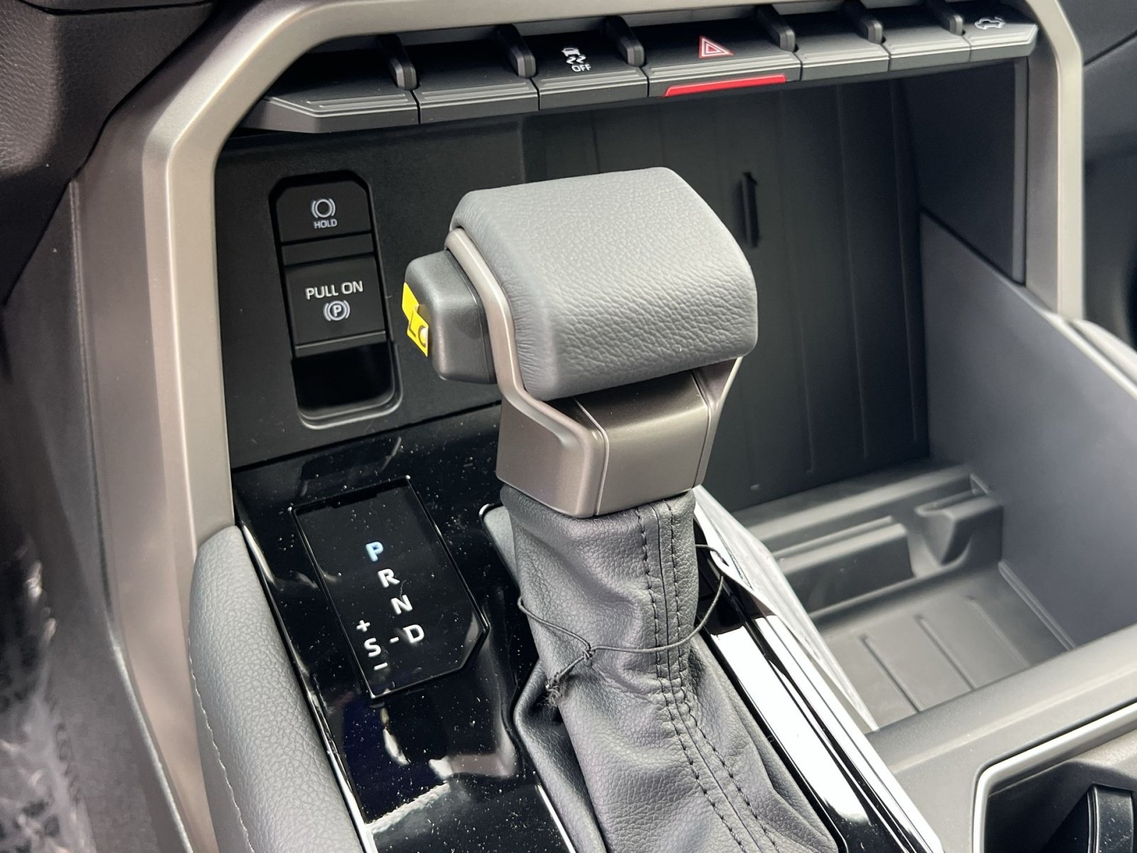 New 2026 Toyota Tundra Limited AWD/4WD image 17