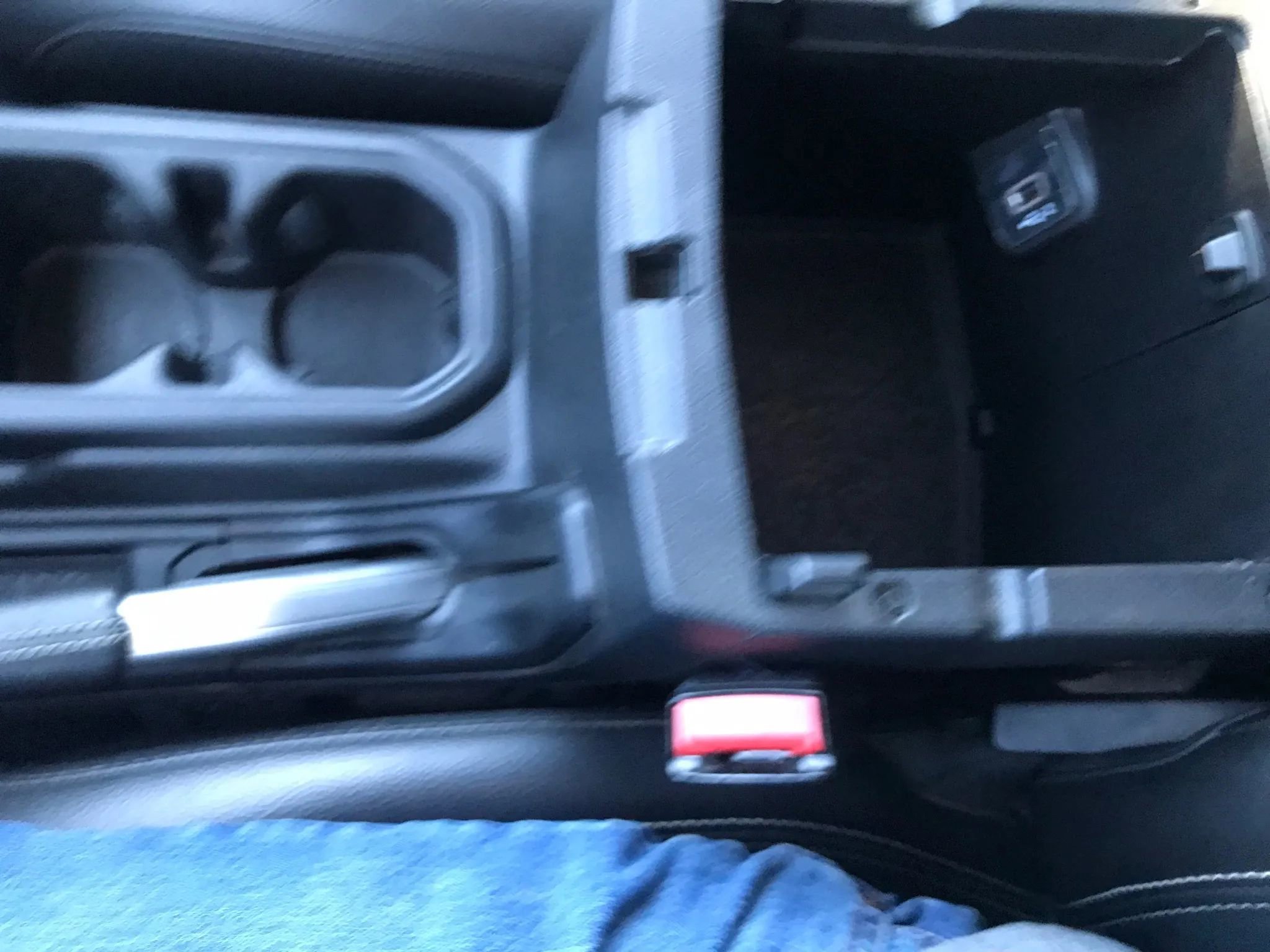 Used 2023 Jeep Wrangler Unlimited Sahara image 31