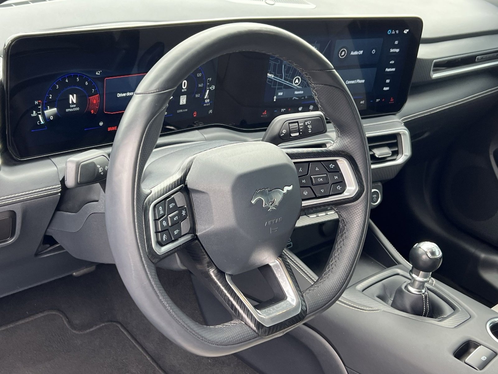 Used 2025 Ford Mustang GT Premium image 13