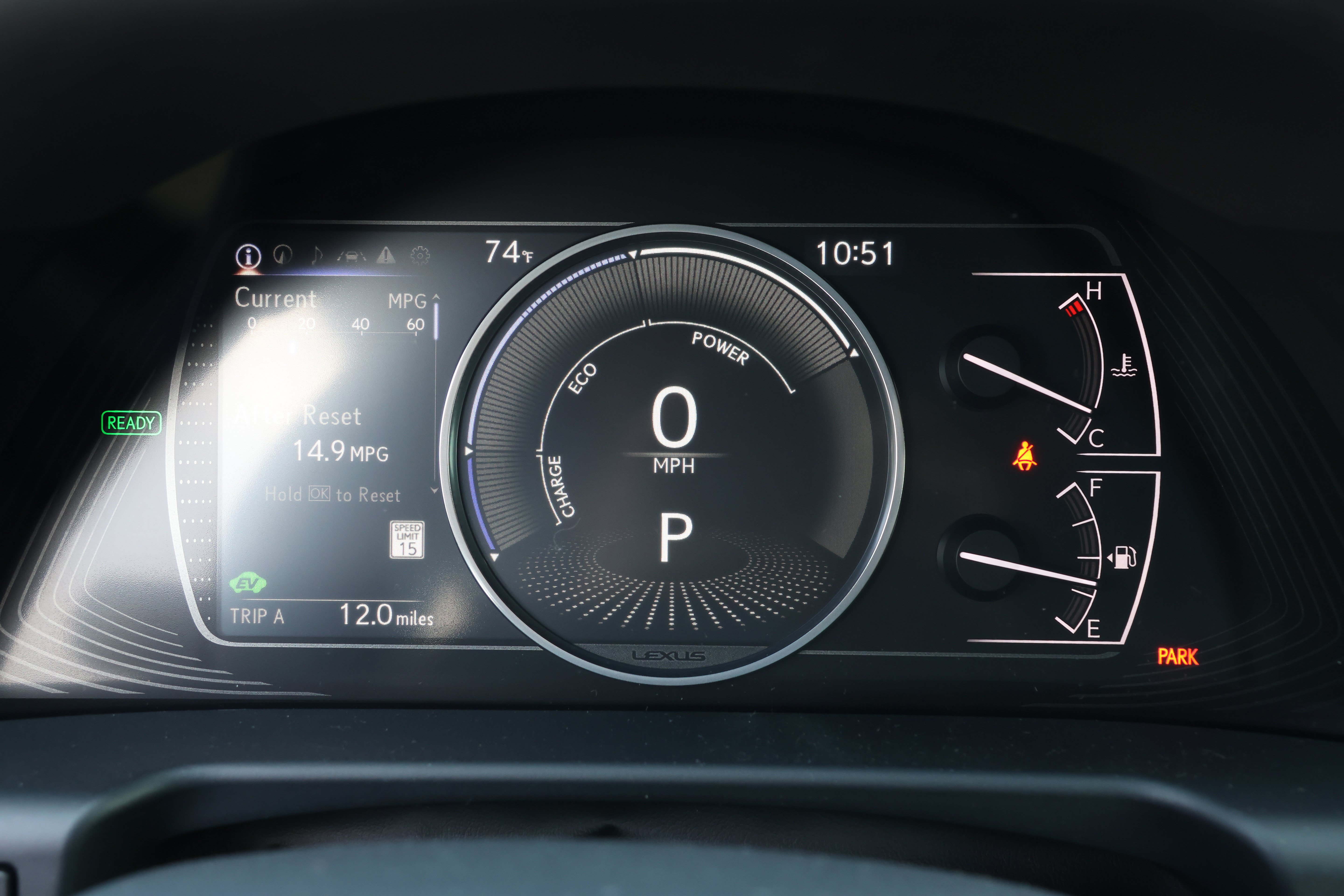 Used 2025 Lexus ES 300h w/ Premium Package FWD image 18
