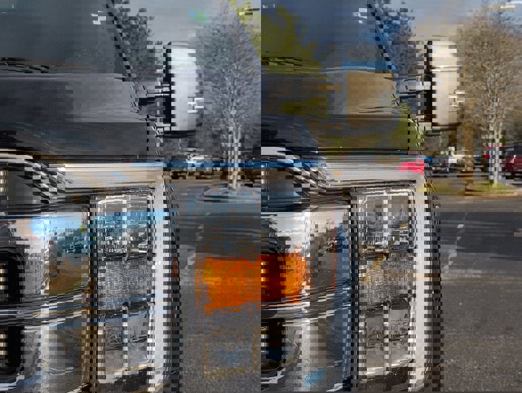 Used 2023 Ford F150 Lariat image 12