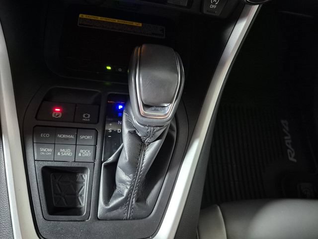 Certified 2021 Toyota RAV4 XLE Premium AWD/4WD image 27