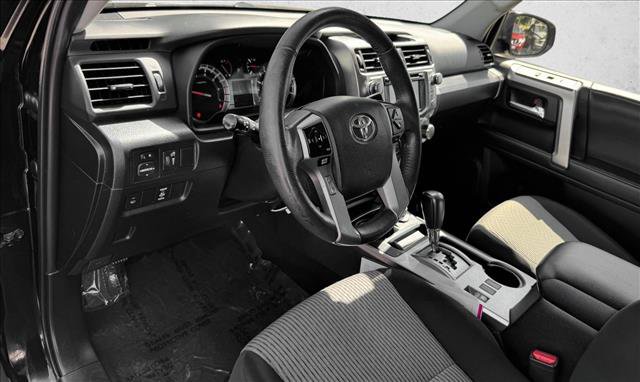 Certified 2018 Toyota 4Runner SR5 AWD/4WD image 11