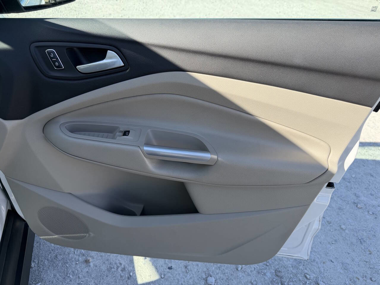 Used 2013 Ford C-MAX SEL FWD image 21