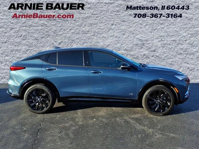 Used 2025 Buick Envista Sport Touring w/ Experience Buick Package FWD image 4